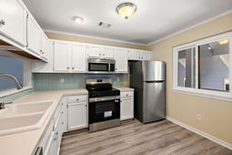 859 Sandlake Drive photo 4