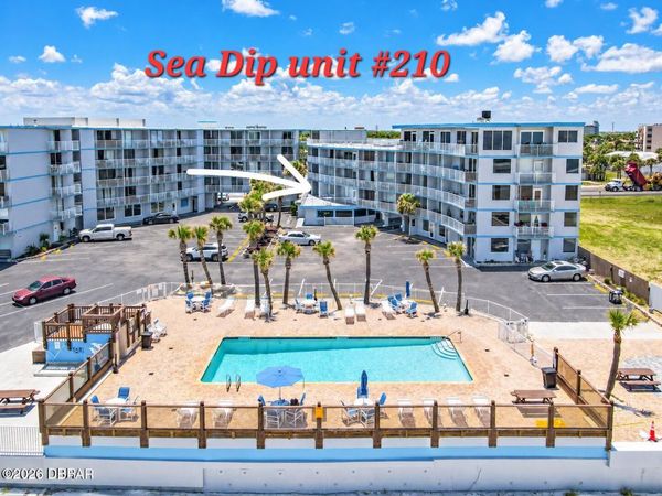1233 S Atlantic Avenue, Unit 210, Daytona Beach, FL 32118