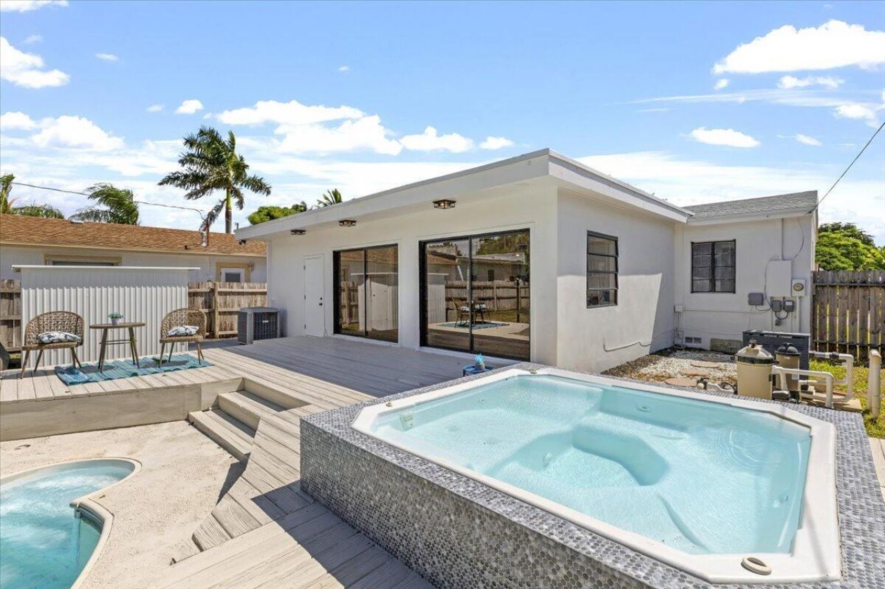 1227 N Ocean Breeze, Lake Worth Beach, FL 33460 Photo