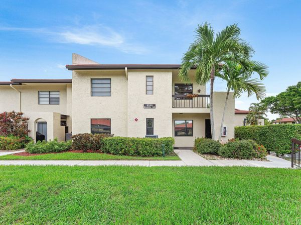 8520 CASA DEL LAGO, Unit E, Boca Raton, FL 33433