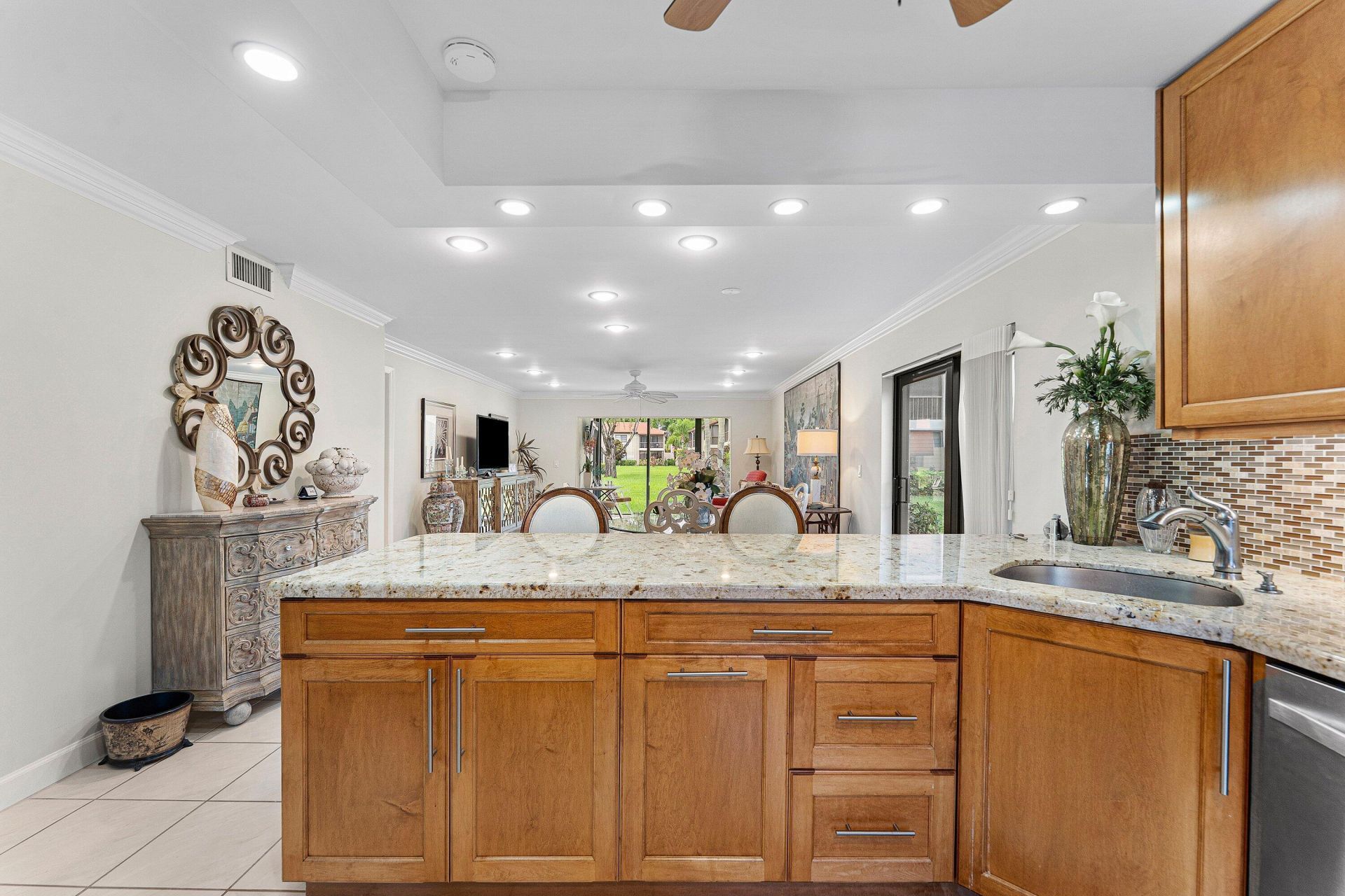 8520 Casa Del Lago, Unit E, Boca Raton, FL 33433 Photo
