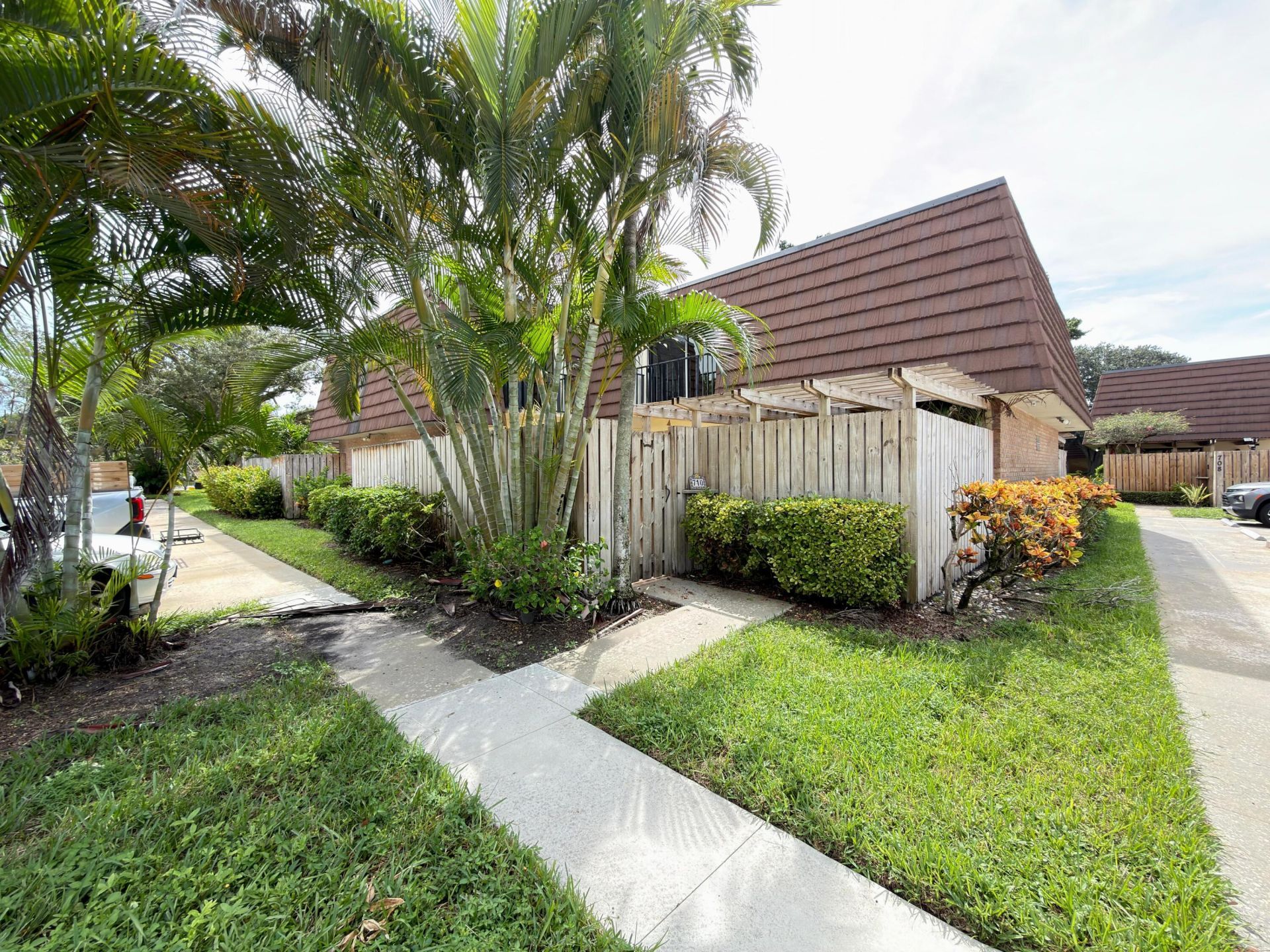 710 7th Lane, Palm Beach Gardens, FL 33418 Photo