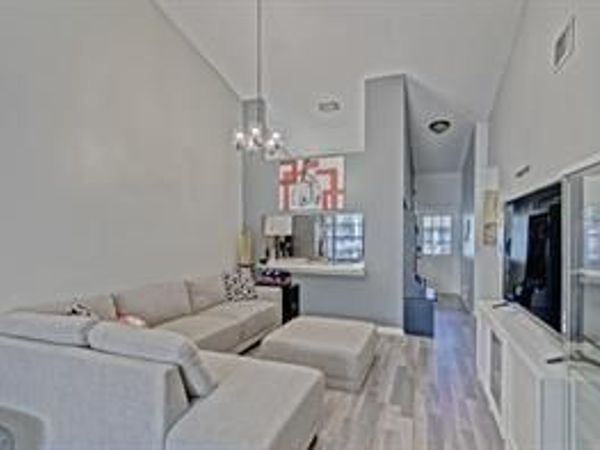 1200 PARKSIDE GREEN Drive, Unit E, Greenacres, FL 33415