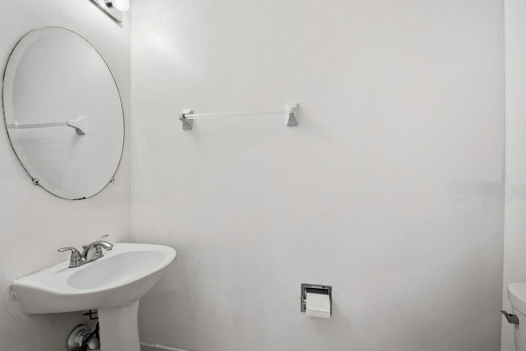 160 Village Boulevard, Unit G, Tequesta, FL 33469 Photo