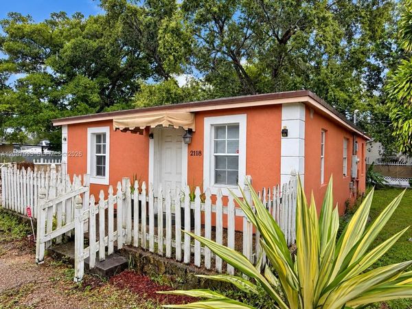 2118 NW 83rd St , Miami, FL 33147