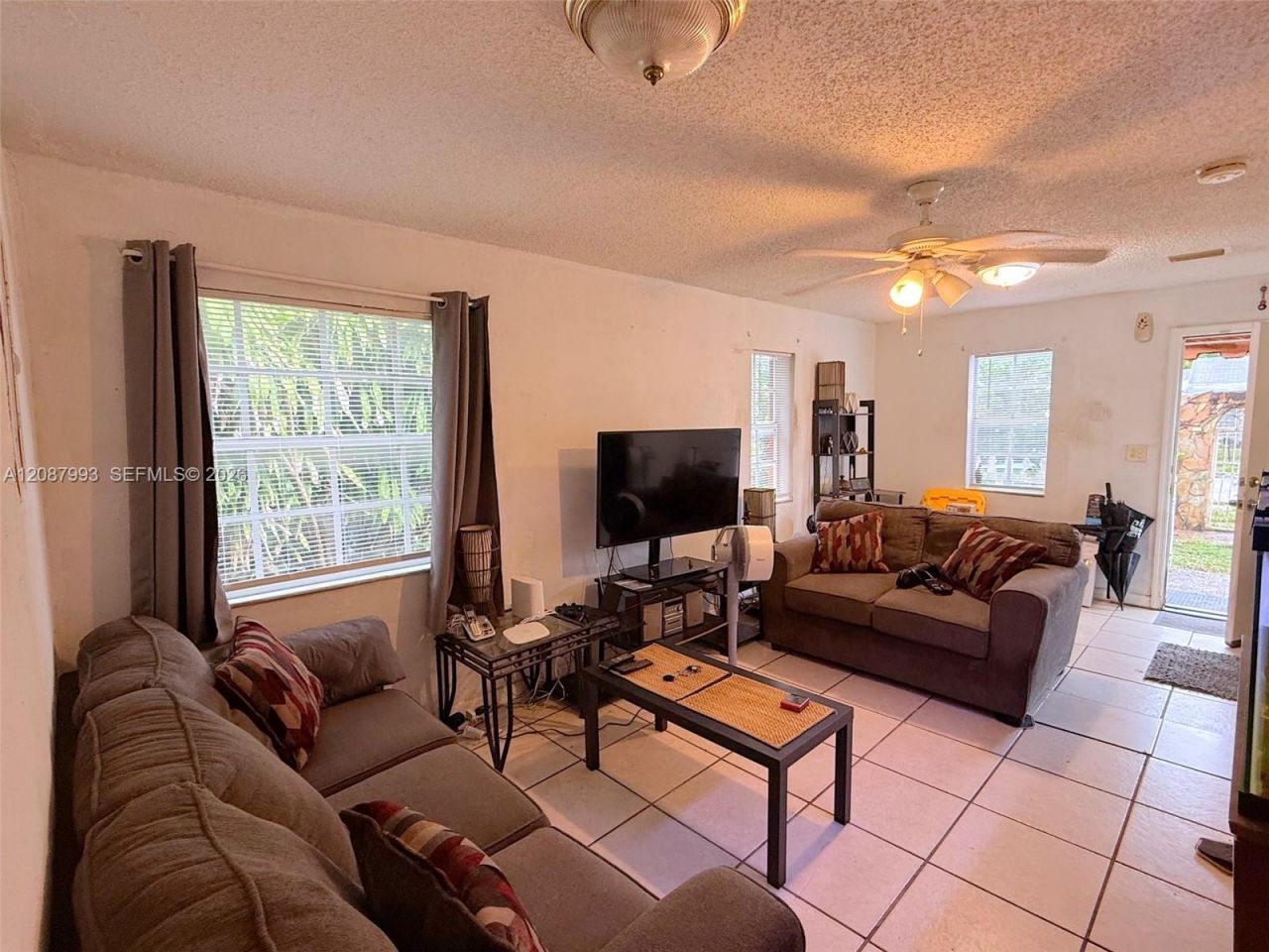 2118 NW 83rd St, Miami, FL 33147 Photo