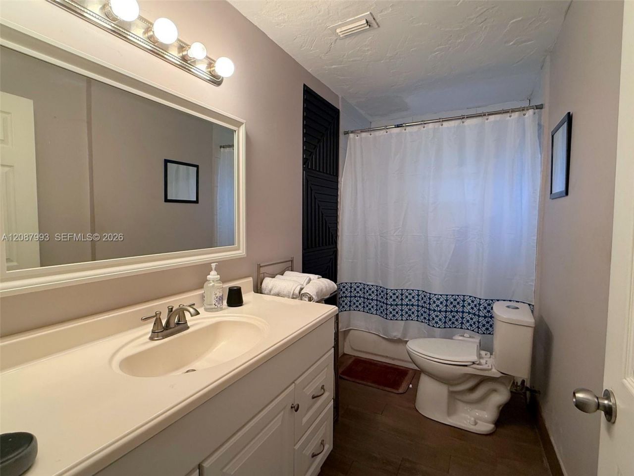 2118 NW 83rd St, Miami, FL 33147 Photo