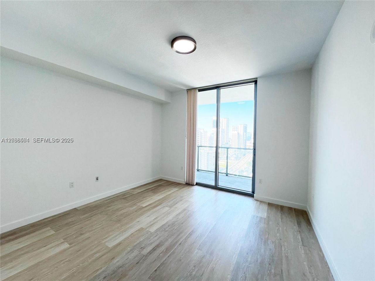 79 SW 12th St, Unit 2310-S, Miami, FL 33130 Photo