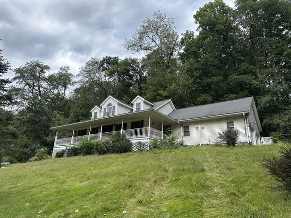 102 HIDDEN VALLEY Court , Savanna, IL 61074