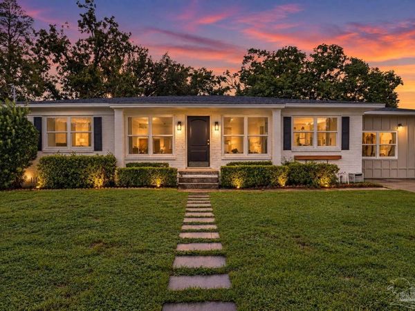 621 Whitney Dr, Pensacola, FL 32503