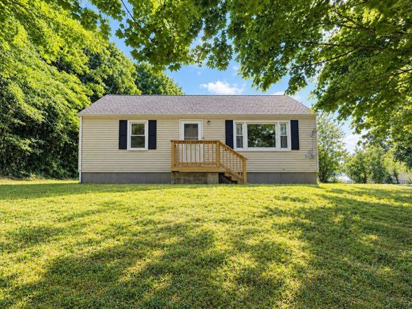 9R Gates Terrace, Sterling, MA 01564