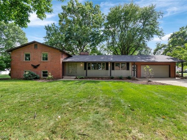 1212 Buena Vista Street NE, Canton, OH 44714