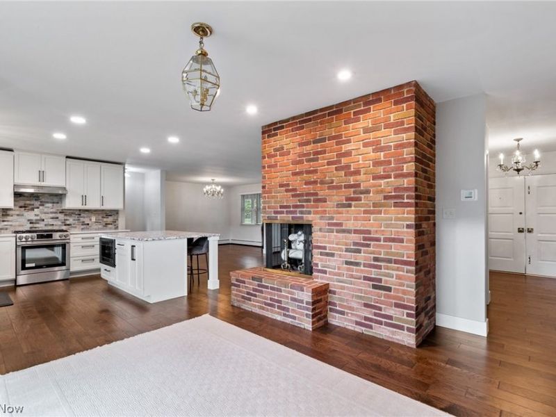1212 Buena Vista Street NE, Canton, OH 44714 Photo 3