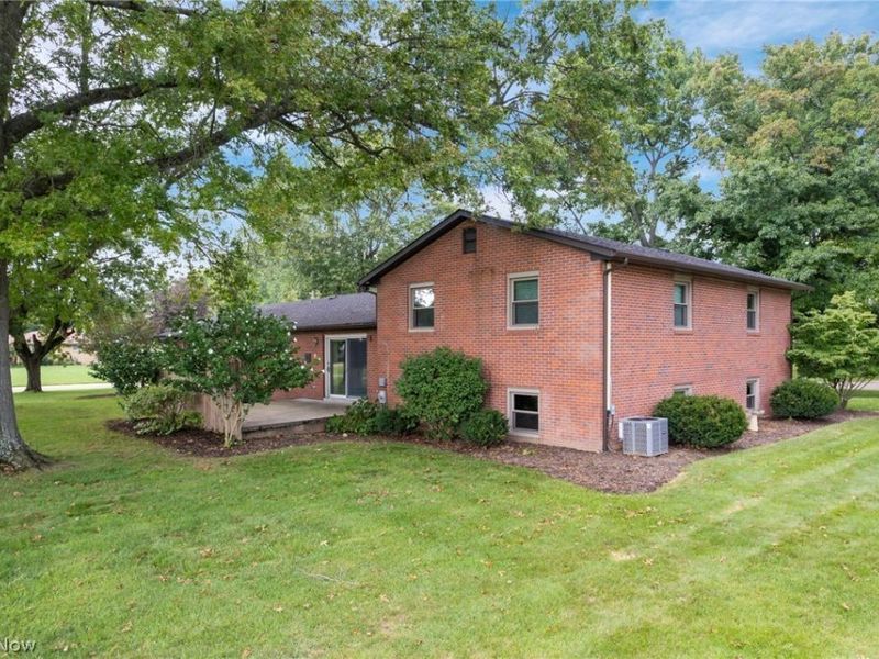 1212 Buena Vista Street NE, Canton, OH 44714 Photo 30