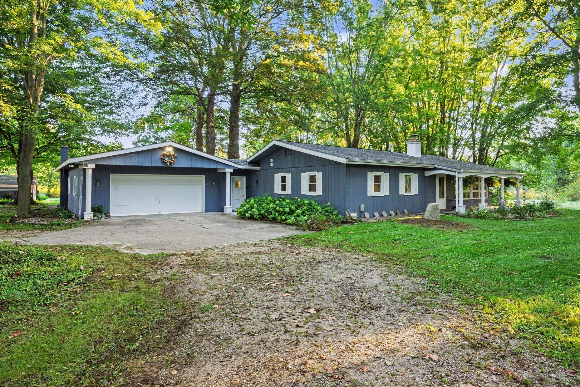 37016 64th Avenue, Paw Paw, MI 49079 Main Photo