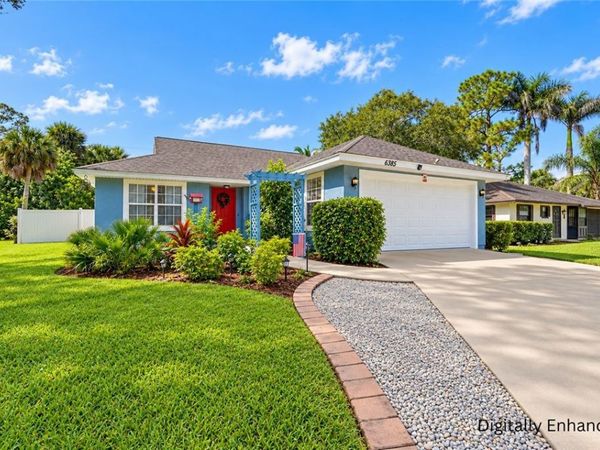6385 4th Place , Vero Beach, FL 32968