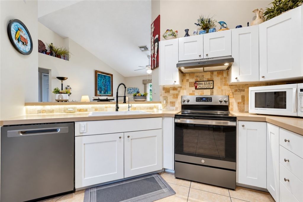 6385 4th Place, Vero Beach, FL 32968 Photo