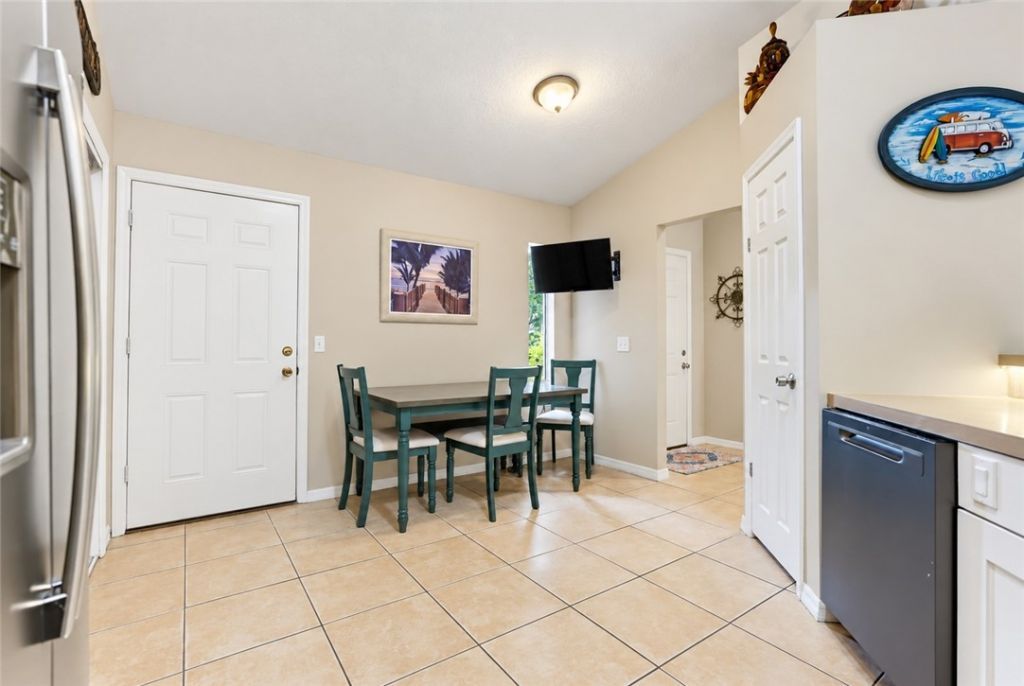 6385 4th Place, Vero Beach, FL 32968 Photo