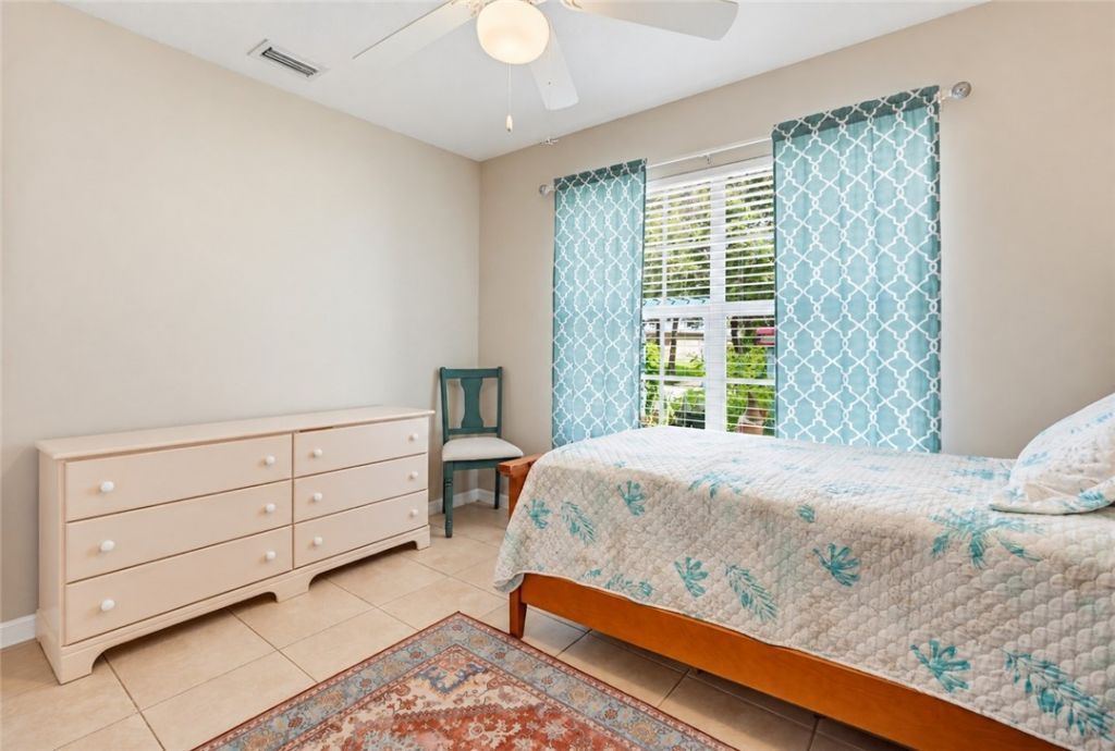 6385 4th Place, Vero Beach, FL 32968 Photo