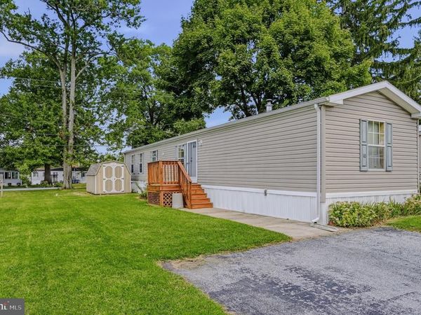 10 LAUREL LANE, NEWARK, DE 19713