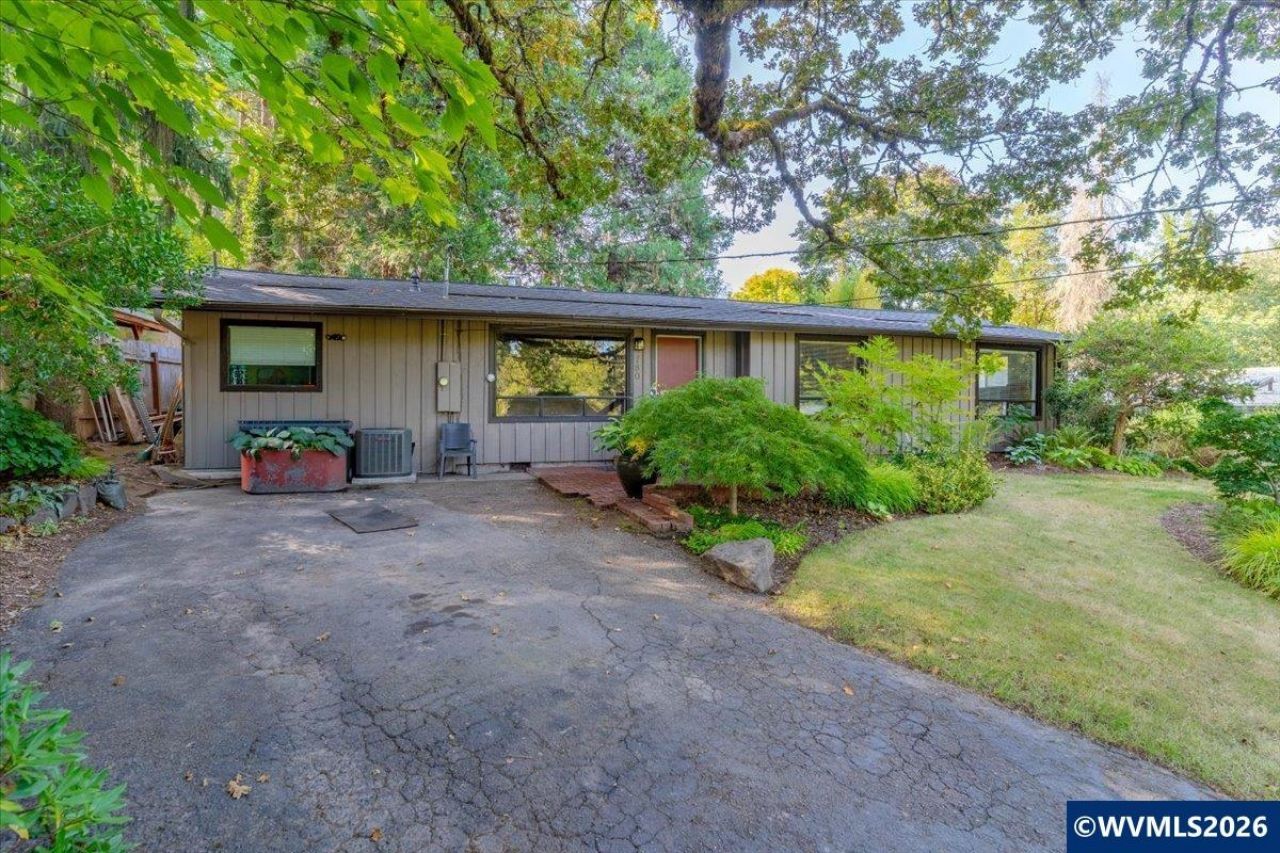 780 Ratcliff Dr Se, Salem, OR 97302 Main Photo