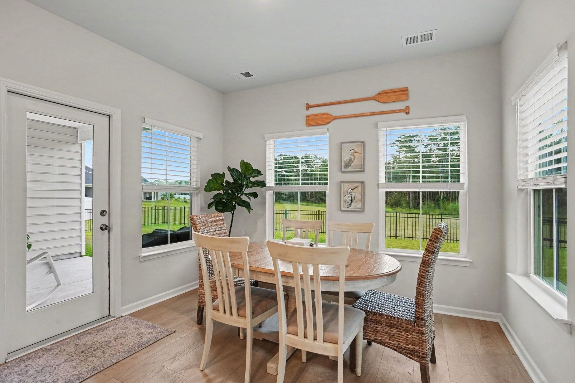 2040 Lone Cypress Dr Photo 9