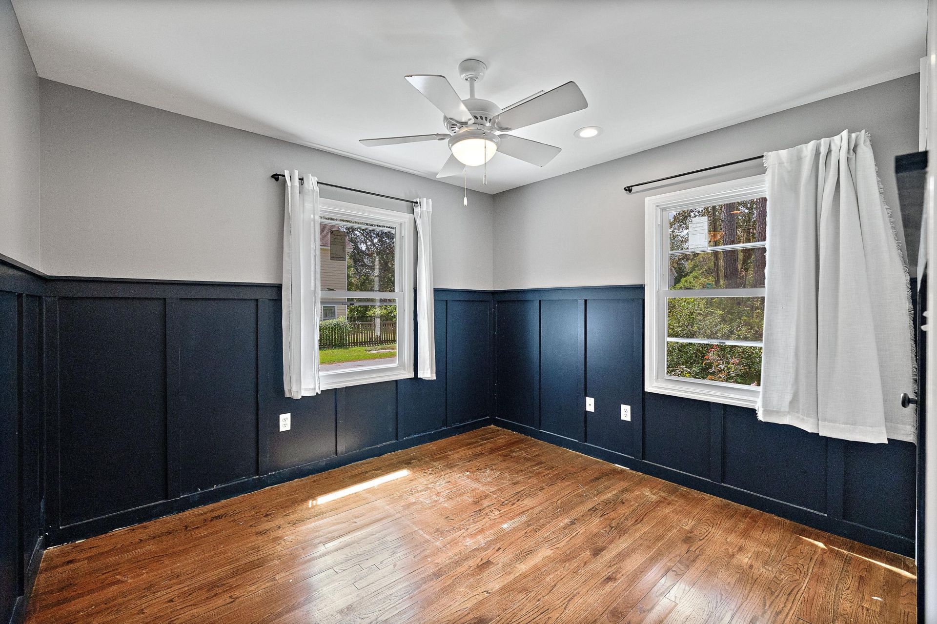 210 Peters Street Photo 9