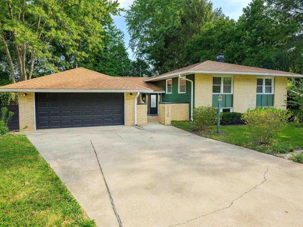 1130 W Briarcliff Drive, Bloomington, IN 47404
