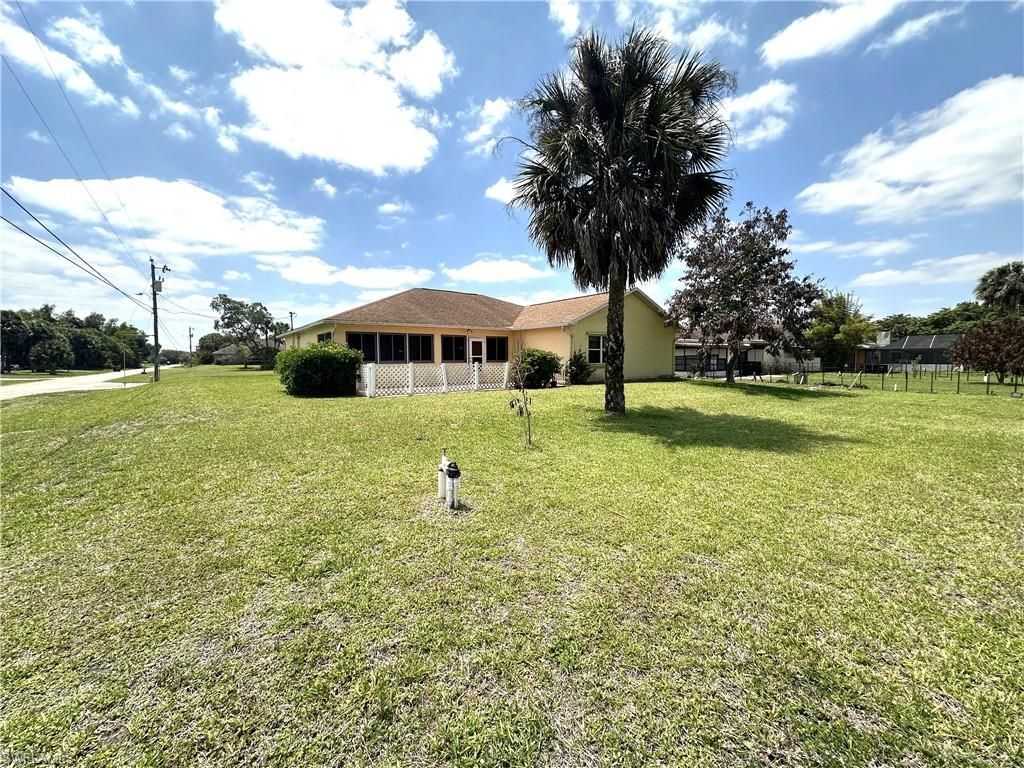 2409 Del Ray Pl, Lehigh Acres, FL 33936 Photo