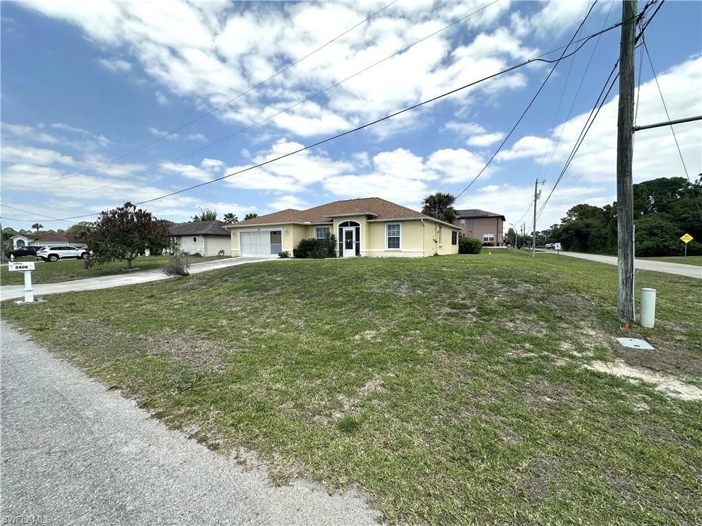 2409 Del Ray Pl, Lehigh Acres, FL 33936 Photo