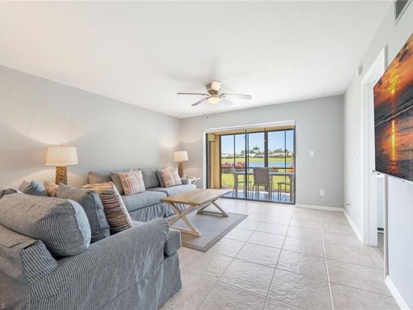 7220 Coventry CT, Unit 210, NAPLES, FL 34104