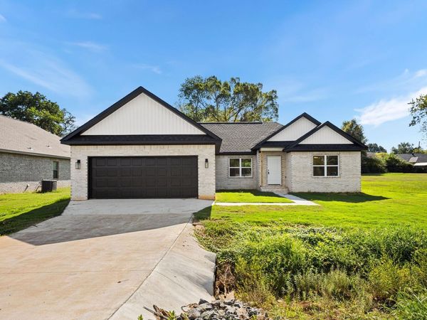 20 Ledrick Circle, Mayflower, AR 72106
