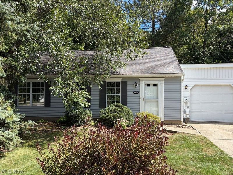 3352 Brookside Lane , Cuyahoga Falls, OH 44223 Photo 1