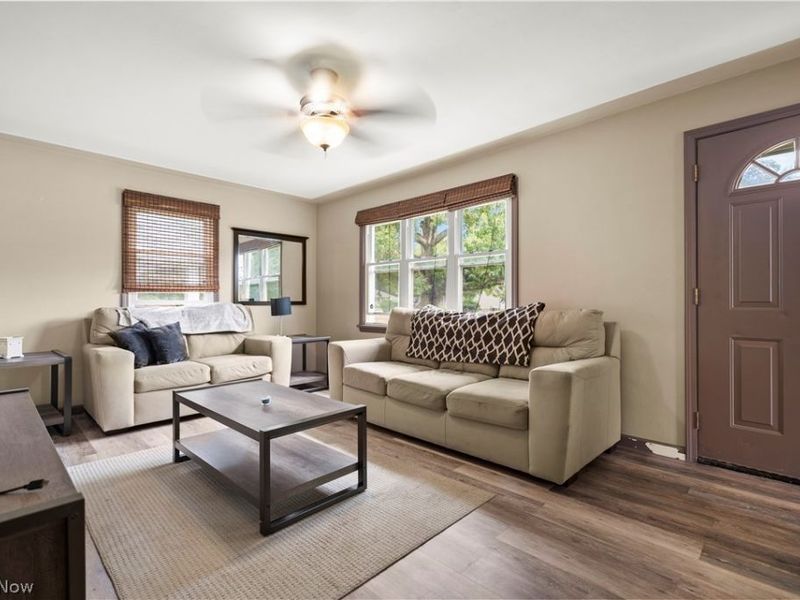 154 E Main Street, Amherst, OH 44001 Photo 10
