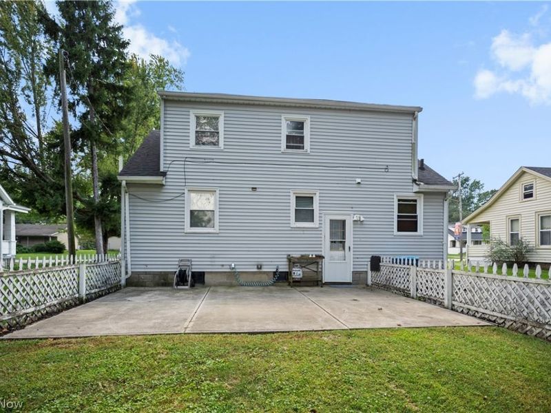 154 E Main Street, Amherst, OH 44001 Photo 4