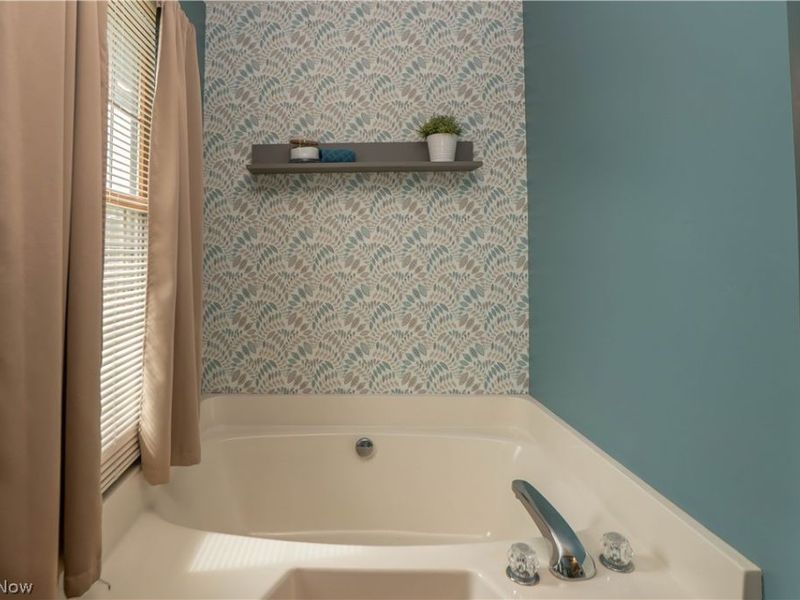 2307 Kenyon Street, Louisville, OH 44641 Photo 30