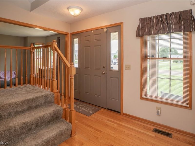 2307 Kenyon Street, Louisville, OH 44641 Photo 6