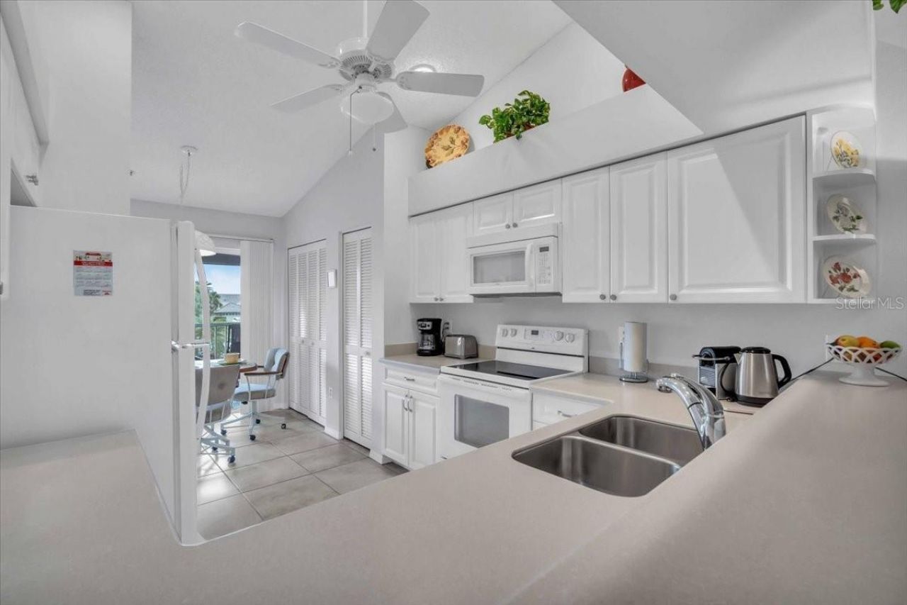 6807 Stone River Road, Unit 204, Bradenton, FL 34203 Photo