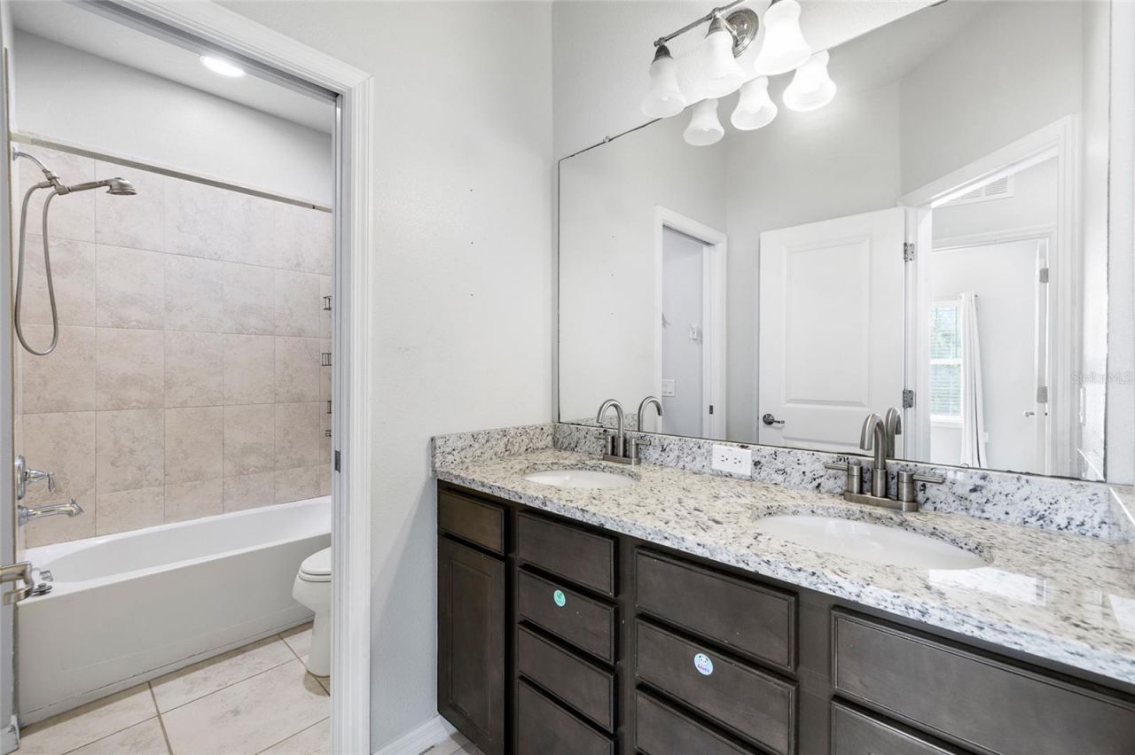 5817 Caldera Ridge Drive , Lithia, FL 33547 Photo