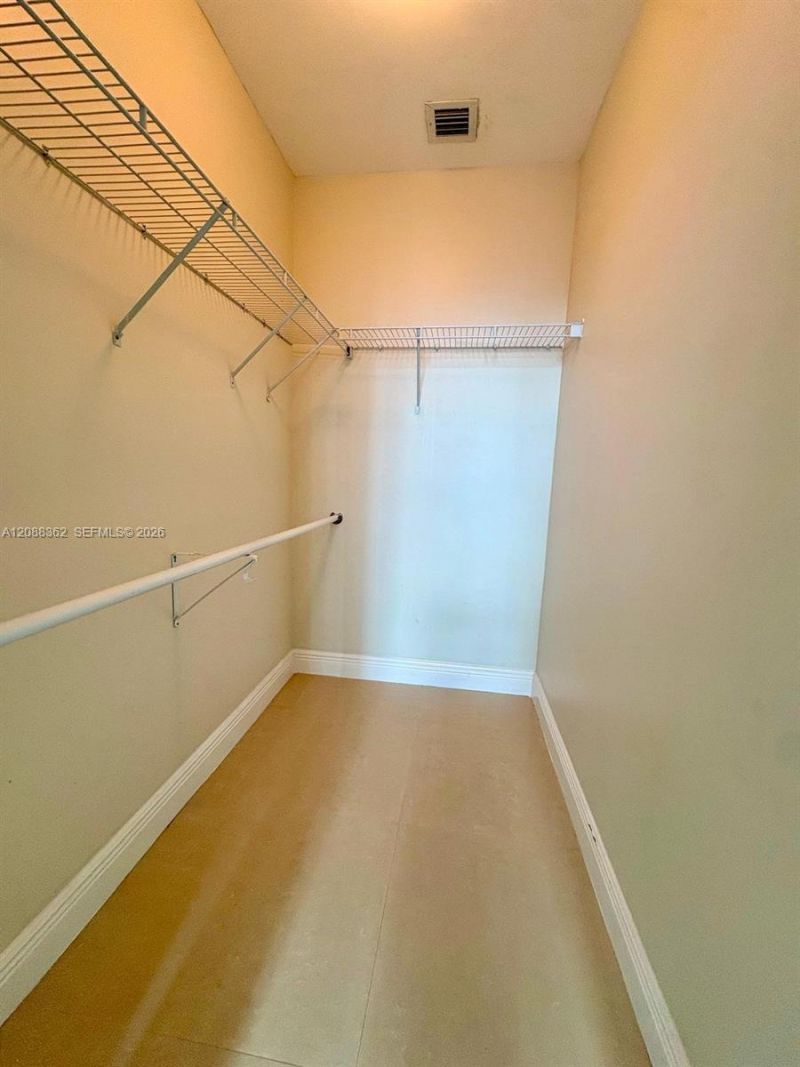 950 Brickell Bay Dr, Unit 4505, Miami, FL 33131 Photo