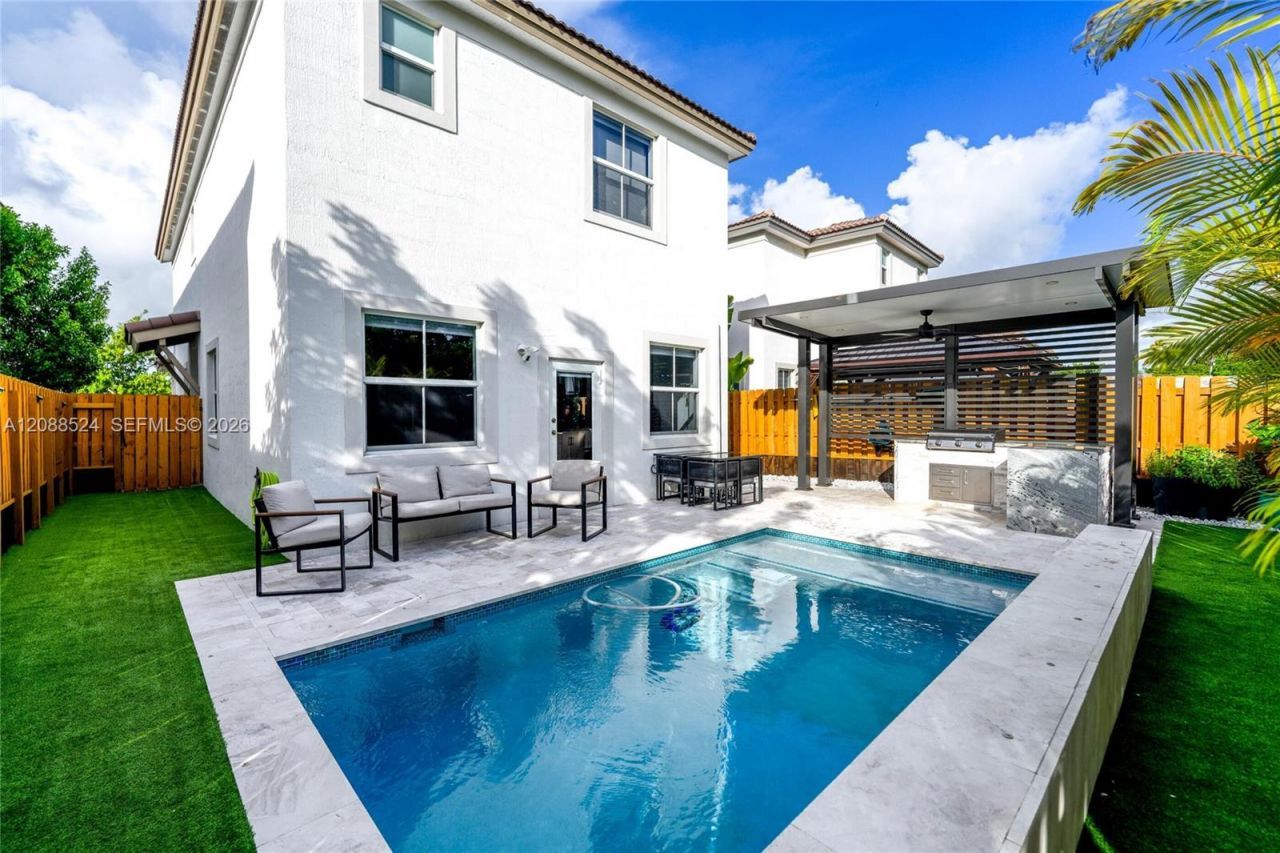 2265 NW 131st Cir, Miami, FL 33167 Photo