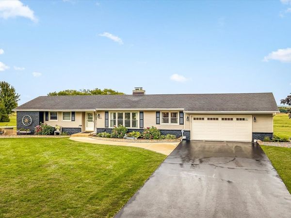 7853 E Wildwood Road, STILLMAN VALLEY, IL 61084