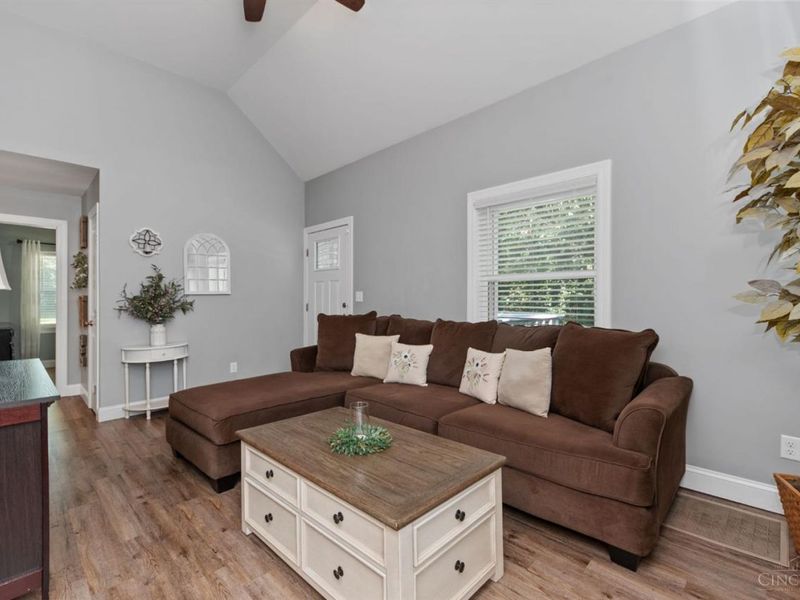 239 W Glen Avenue, Batavia, OH 45103 Photo 8