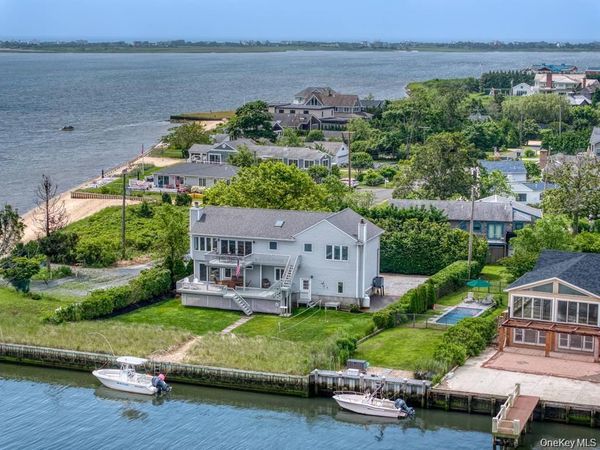 2 Bayside Avenue , East Quogue, NY 11942