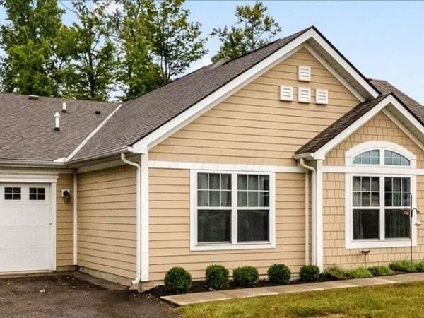 106 Narragansett Drive , Buckeye Lake, OH 43008