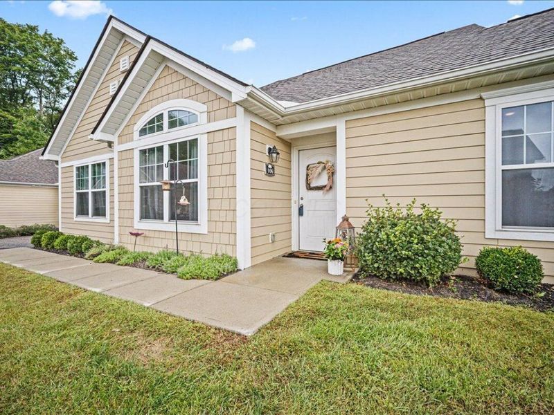 106 Narragansett Drive, Buckeye Lake, OH 43008 Photo 2