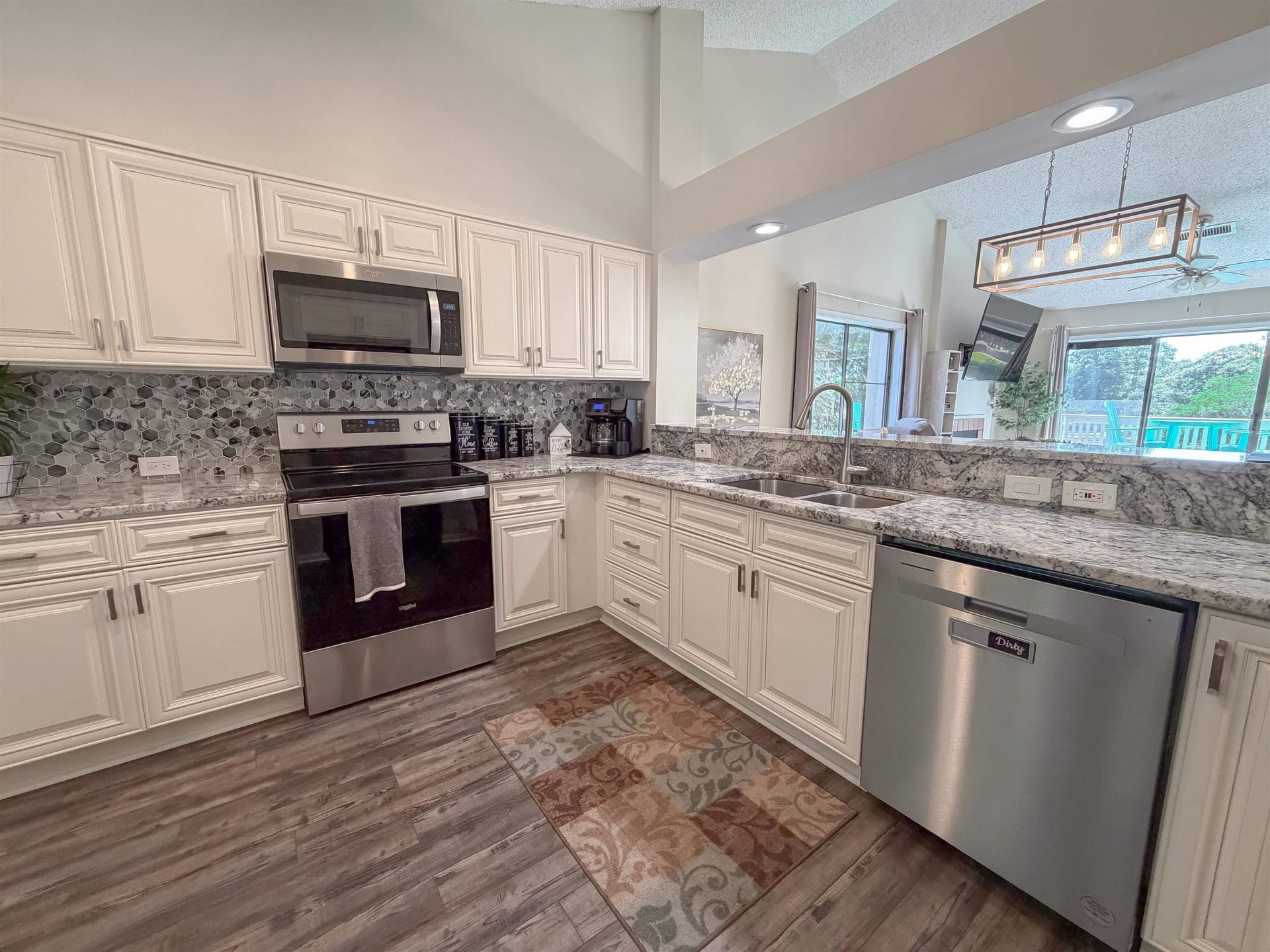 141 Hartland Dr. Photo 12