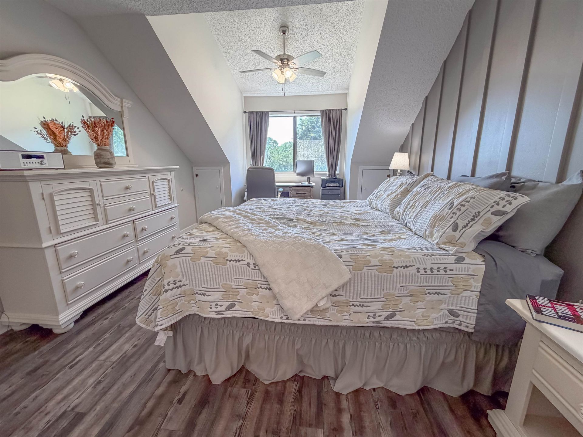 141 Hartland Dr. Photo 18