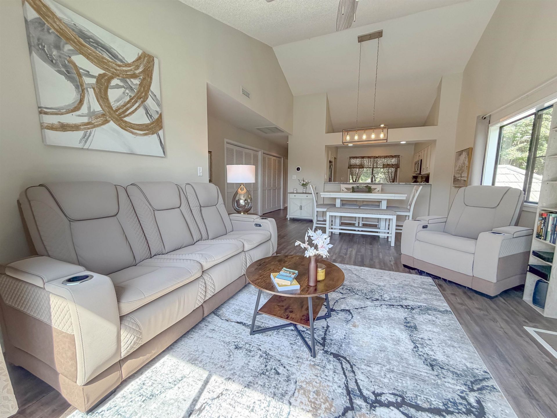 141 Hartland Dr. Photo 5