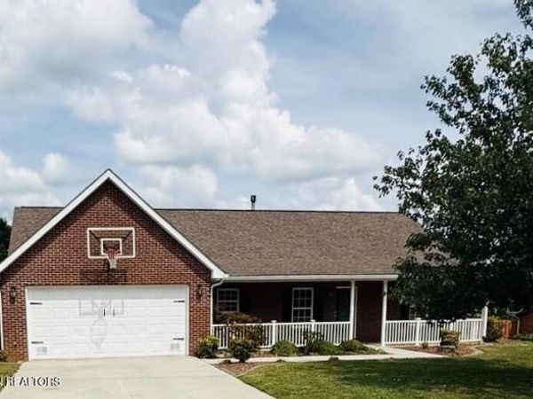 221 Flora Drive , Lenoir City, TN 37771
